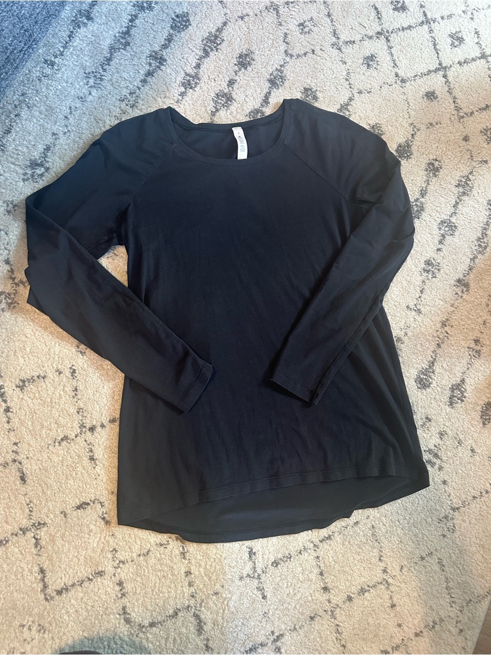 Lululemon Black Long-Sleeve Women’s Crewneck Top